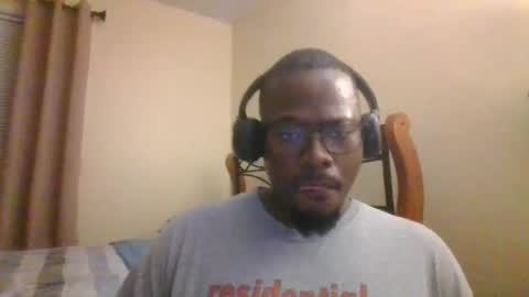 Snapshot of mbsupreme chatting on August 3, 2026, 3:05 am Mark online show from August 3, 2026, 3:05 am