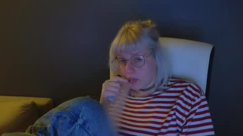 Roze online show from May 16, 2026, 12:51 am