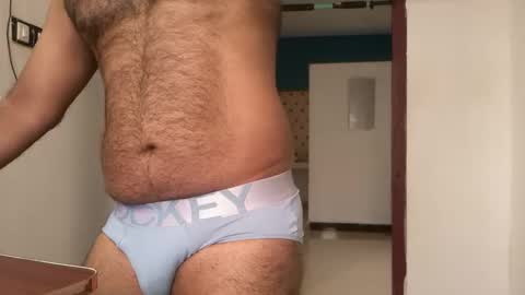 Snapshot of me_hai12 chatting on February 20, 2026, 11:43 am me_hai12 online show from February 20, 2026, 11:43 am