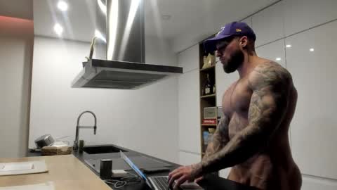 Snapshot of mealphamale chatting on February 7, 2026, 7:17 pm Alpha Male online show from February 7, 2026, 7:17 pm