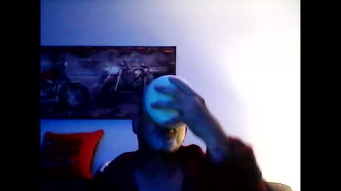 me at home online show from October 20, 2025, 10:05 am