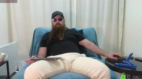 Snapshot of meaty_roll chatting on January 13, 2025, 3:34 am Meaty Roll online show from January 13, 2025, 3:34 am