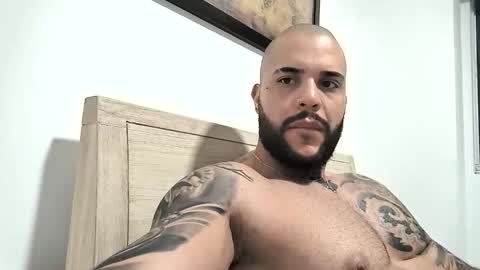 filippoae online show from November 28, 2025, 11:07 pm