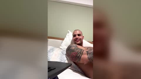 filippoae online show from April 7, 2026, 12:11 am