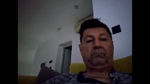 Snapshot of medeni62 chatting on October 2, 2025, 5:36 am medeni62 online show from October 2, 2025, 5:36 am