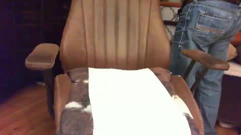 Snapshot of medfirebear chatting on November 7, 2025, 1:27 am medfirebear online show from November 7, 2025, 1:27 am