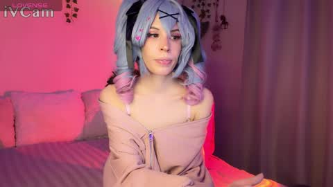 Nicole online show from April 2, 2026, 5:54 pm