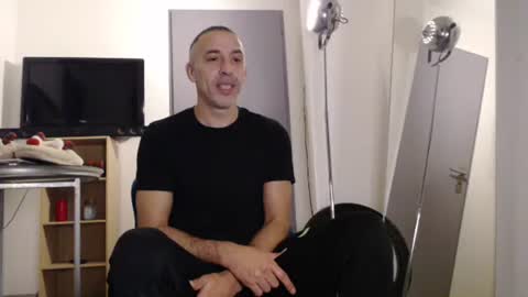 Meditmtc online show from December 29, 2024, 8:15 pm