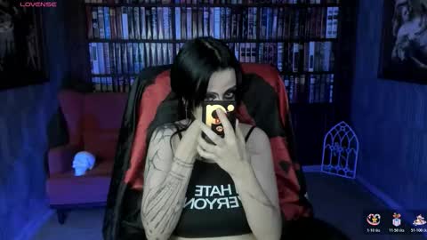 Snapshot of medusagorgona_ chatting on December 5, 2025, 6:55 am Medusa online show from December 5, 2025, 6:55 am