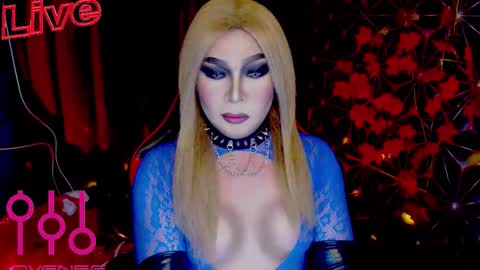 Snapshot of medusaprey chatting on October 31, 2025, 3:13 pm THE QUEEN ALPHA Queen Medusa Prey online show from October 31, 2025, 3:13 pm