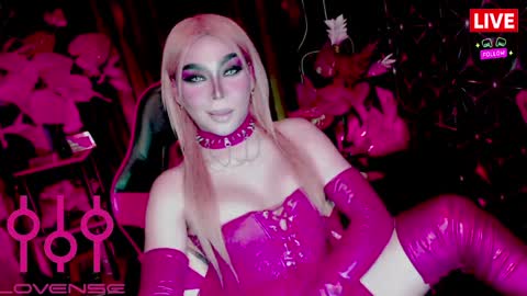 THE QUEEN ALPHA   Queen Medusa Prey online show from March 27, 2026, 11:15 pm