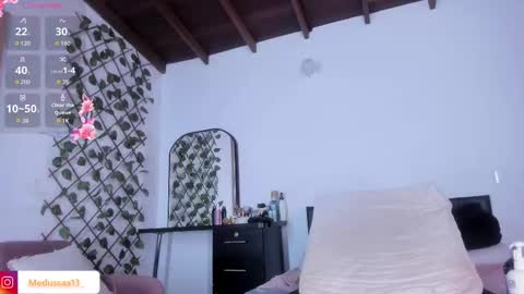 medussa13 online show from March 21, 2026, 12:10 pm