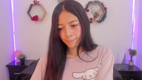 Snapshot of meelanny_ds chatting on December 23, 2024, 4:55 am   online show from December 23, 2024, 4:55 am
