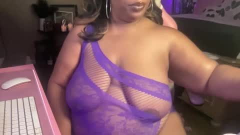 Snapshot of meetsouthernpeach chatting on November 2, 2025, 7:27 pm Southern Peach online show from November 2, 2025, 7:27 pm