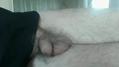 meforu21 online show from January 12, 2025, 1:05 pm