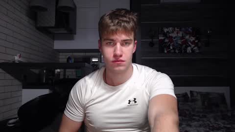 Snapshot of megamaxxxl chatting on December 5, 2024, 9:50 pm Max online show from December 5, 2024, 9:50 pm