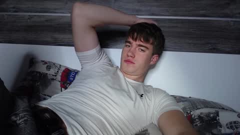 Snapshot of megamaxxxl chatting on December 25, 2024, 5:48 am Max online show from December 25, 2024, 5:48 am