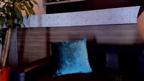 emily online show from January 30, 2025, 12:16 pm