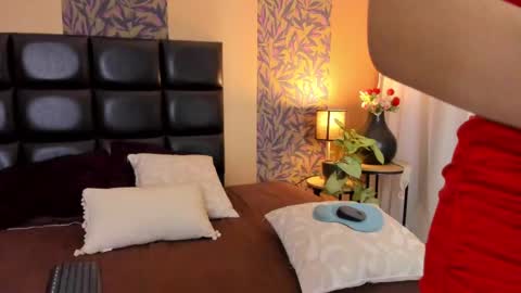 emily online show from February 13, 2025, 7:21 pm