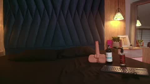 M E G A N  online show from June 9, 2026, 8:42 pm