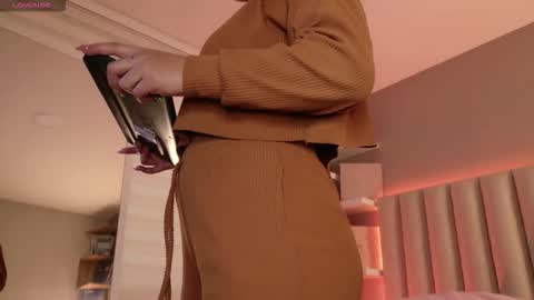     online show from September 11, 2025, 12:05 pm