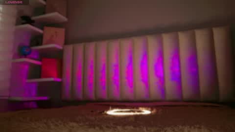     online show from February 5, 2026, 12:43 pm