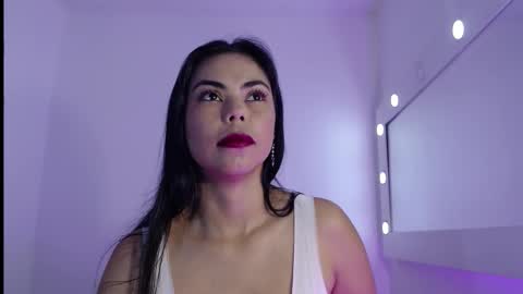 Snapshot of megan_shadow chatting on October 14, 2025, 7:36 pm Megan Shadow online show from October 14, 2025, 7:36 pm