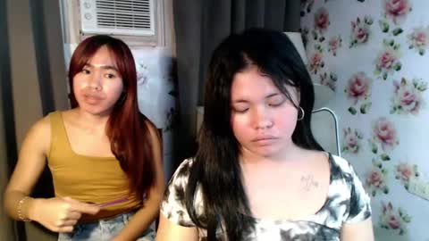Snapshot of megan_younng chatting on July 17, 2026, 9:19 pm MEGAN online show from July 17, 2026, 9:19 pm