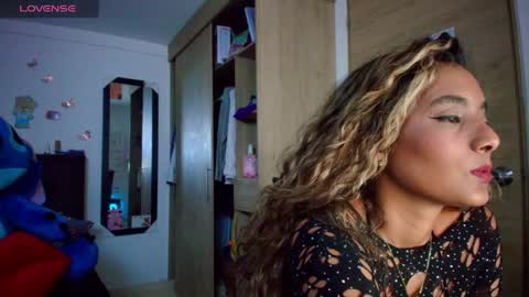 M E G A N   online show from April 9, 2026, 6:19 am