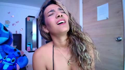 M E G A N   online show from April 21, 2026, 1:42 am