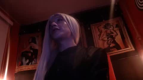 Snapshot of megannixx chatting on October 11, 2025, 7:07 am megannixx online show from October 11, 2025, 7:07 am