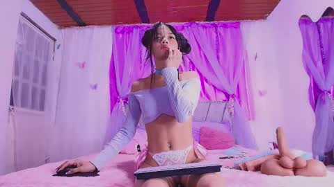 Snapshot of meganrouss7 chatting on September 10, 2025, 10:59 am Megan online show from September 10, 2025, 10:59 am