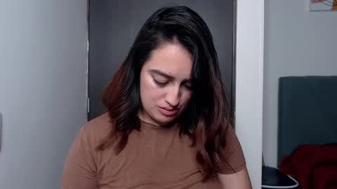 Snapshot of megansnow_ chatting on September 19, 2025, 5:09 am  MEGAN  online show from September 19, 2025, 5:09 am