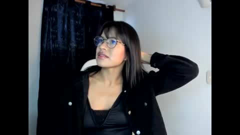 Snapshot of meganthompsonn chatting on July 1, 2026, 11:01 am Megan online show from July 1, 2026, 11:01 am