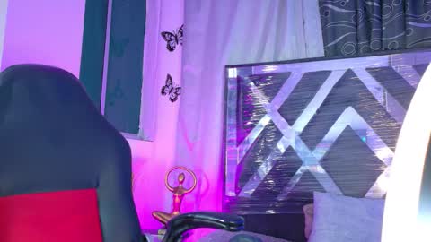 Snapshot of meggan_07 chatting on March 1, 2026, 11:23 am meggan online show from March 1, 2026, 11:23 am