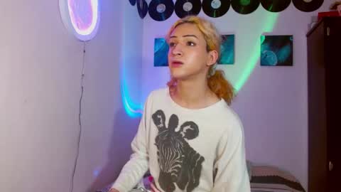 Snapshot of meghan_devil_ chatting on December 23, 2025, 7:50 am meghan_devil_ online show from December 23, 2025, 7:50 am