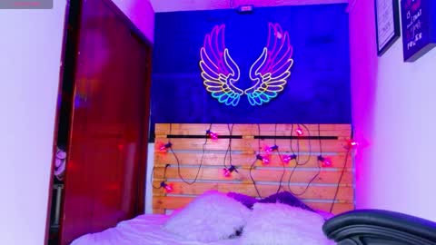 Meghan online show from April 8, 2026, 2:55 am