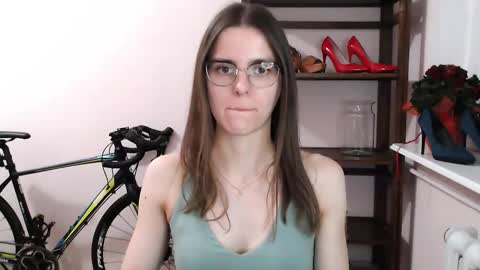 Megi online show from January 18, 2026, 7:28 pm