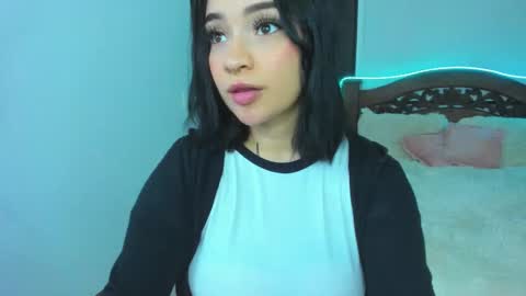 IG soymeily oficial  online show from February 22, 2026, 2:02 am