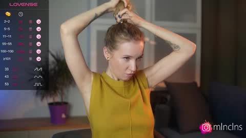 MELANIE  PVT ONLY 60TK PER MIN online show from November 15, 2025, 5:42 pm