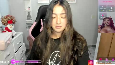 Snapshot of melaany_ chatting on January 7, 2026, 12:46 am Melaany online show from January 7, 2026, 12:46 am