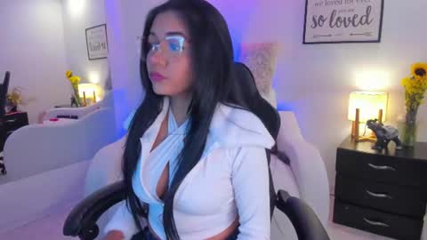 melan_owen online show from June 28, 2026, 11:05 am