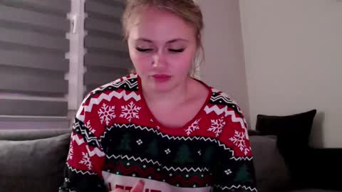 Snapshot of melani_a chatting on December 26, 2024, 5:30 pm Melania online show from December 26, 2024, 5:30 pm