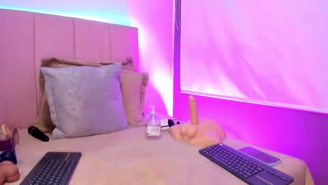 MELANI - online show from February 11, 2026, 2:33 pm