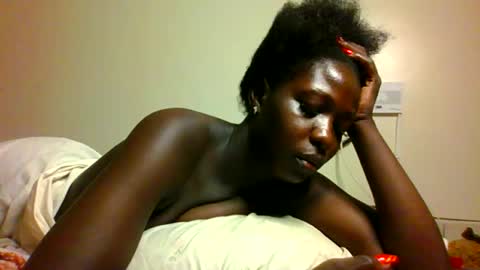 melanie_bae1 online show from June 2, 2026, 3:19 am