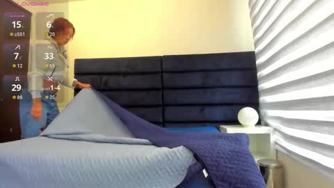 Snapshot of melanie_roux_ chatting on January 15, 2026, 12:32 pm Melanie roux online show from January 15, 2026, 12:32 pm