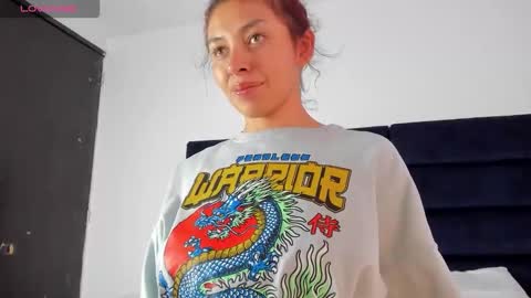 Snapshot of melanie_roux_ chatting on February 7, 2026, 12:09 pm Melanie roux online show from February 7, 2026, 12:09 pm