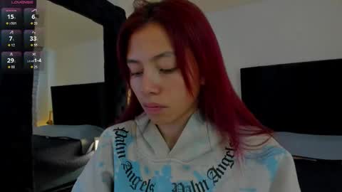 Melanie roux  online show from March 18, 2026, 12:19 pm