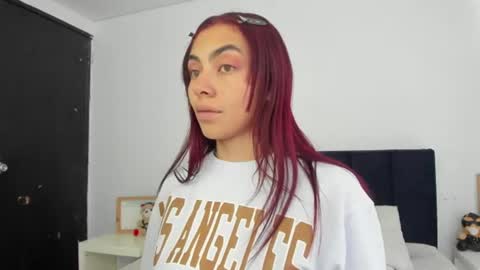Snapshot of melanie_roux_ chatting on July 9, 2026, 1:37 pm Melanie roux online show from July 9, 2026, 1:37 pm