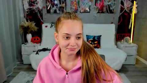 MelanieAlves online show from October 30, 2025, 6:30 pm